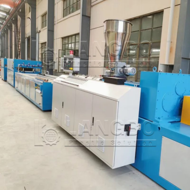 آخرین مورد شرکت PVC Door Panel Extrusion Line Supports Continuous PVC Panel Production in Egypt