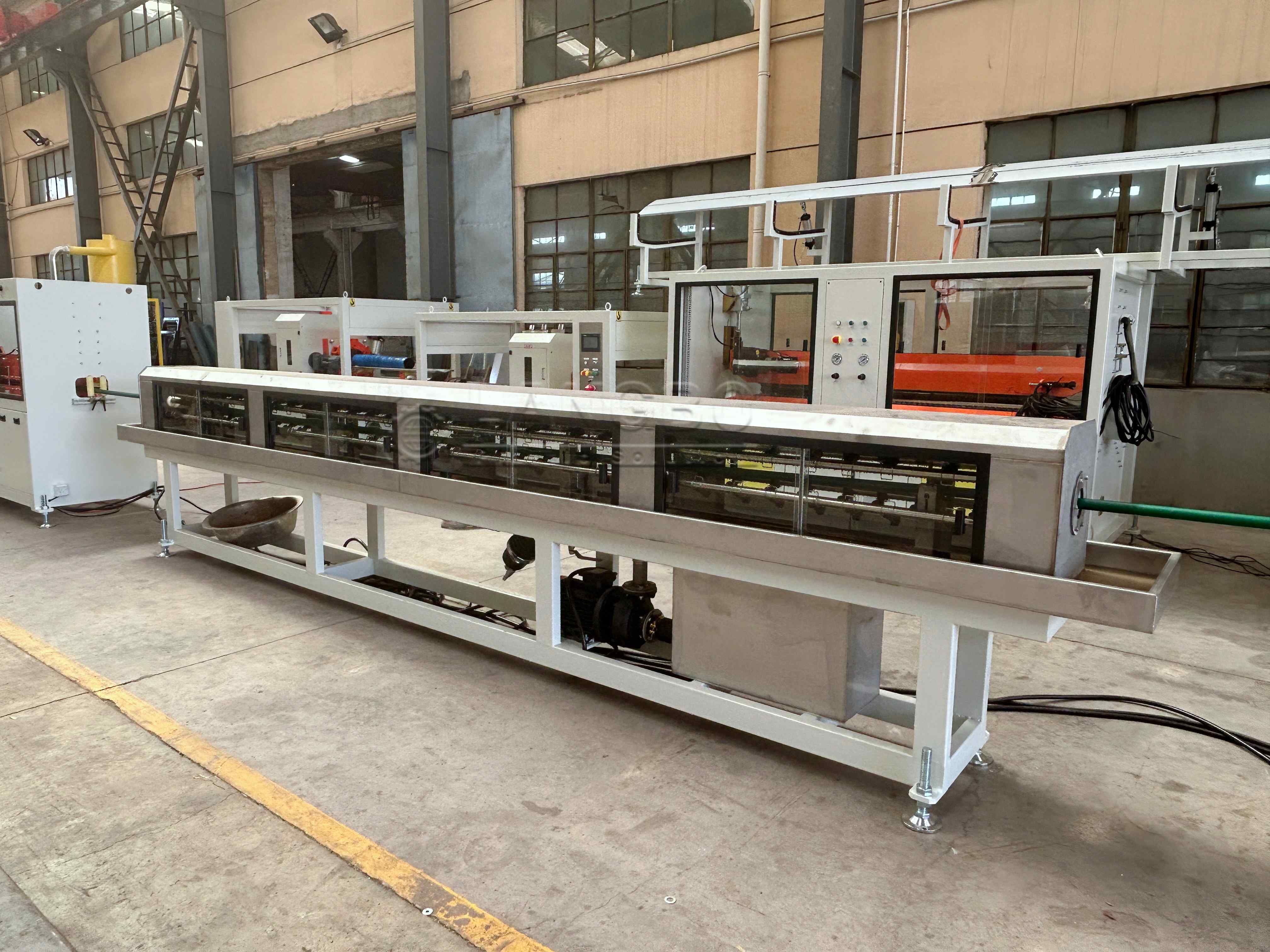آخرین مورد شرکت PPR Pipe Extrusion Line Project for Hot and Cold Water Pipe Manufacturing in Albania