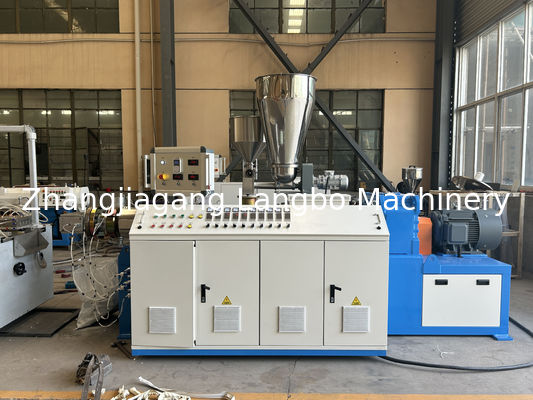 کیفیت  Conical Double Twin Screw Plastic Baseboard Extrusion PVC Skirting Profiles Extruder Production Line Making Machine کارخانه