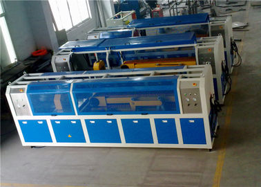 350 کیلوگرم/ساعت ظرفیت ماشین پی وی سی Extruder برای خط تولید پروفایل پلاستیکی با مواد خام افزونه های PVC