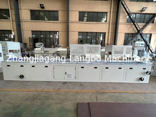 خط اکستروژن قاب پنجره PVC با قدرت موتور 22KW و اندازه پروفایل سفارشی بر اساس نقشه