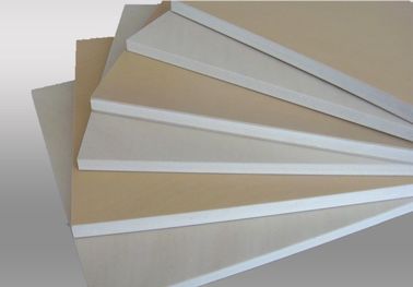 خط تولید پنل سقف PVC ماشین اکستروژن خودکار برای تولید تخته پلاستیکی