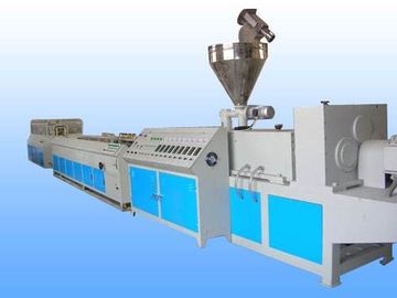 خط اکستروژن پروفیل WPC اتوماتیک 120 - 150Kg / H ظرفیت خروجی