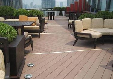 خط اکستروژن پروفیل WPC اتوماتیک 120 - 150Kg / H ظرفیت خروجی