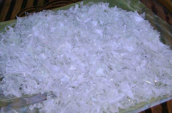 300-5000kg/H ظرفیت خط بازیافت PET با اندازه فلک 14mm و ولتاژ 380V برای بازیافت بطری PET