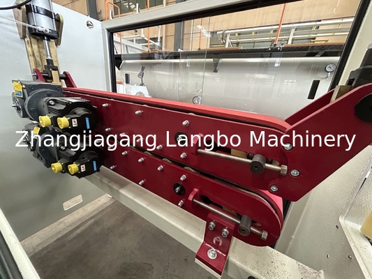 ماشین ساخت نوار برچسب PVC خرده فروشی و خط اکستروزن پروفایل با عرض یکنواخت لبه صاف Extruder دو پیچ مخروطی