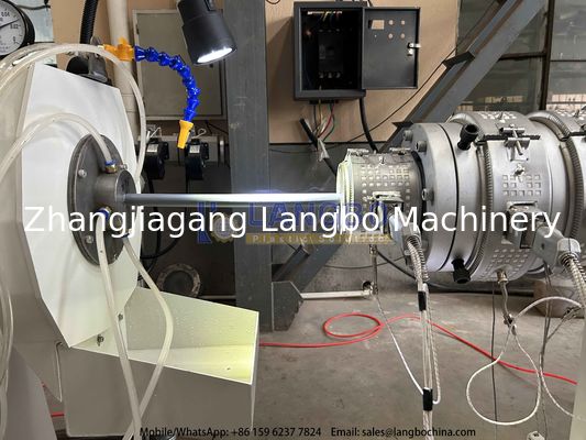 ماشین ساخت لوله های PVC کاملا اتوماتیک برای آب رسانی تخلیه صنایع شیمیایی لوله معدن