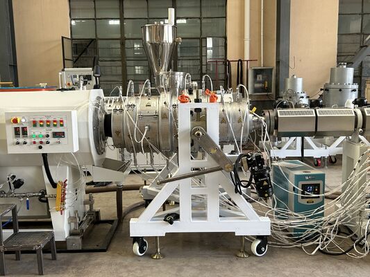 زیمنس موتور پلاستیک Extruder HDPE لوله اکستروژن تولید خط ماشین اکستروژن