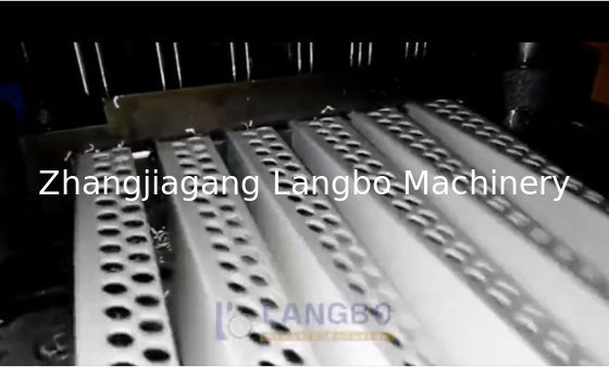 ولتاژ سفارشی PVC WPC گوشه لبه باند نوار محافظ L شکل زاویه Extruder / ساخت ماشین / خط تولید Extrusion