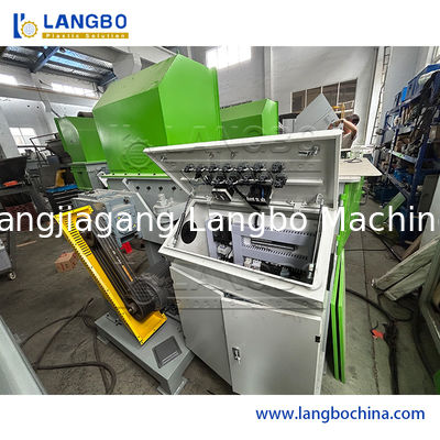 سنگل شافت HDPE تکه های لوله پلاستیک زباله های الکترونیکی چوب مواد فلزی پلاستیک فیلم بطری کیسه بشکه بلوک پارچه کیسه تن کیسه رافیا کیسه خرد کننده ماشین