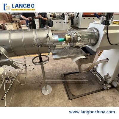 دستگاه اکستروژن لوله پی‌وی‌سی تمام اتوماتیک