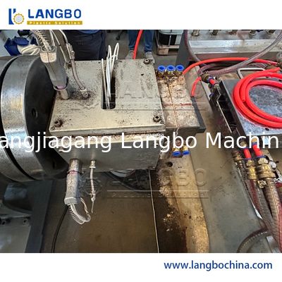 CE WPC Profile Extrusion Line 100 - 150KG / H ظرفیت تولید بالا