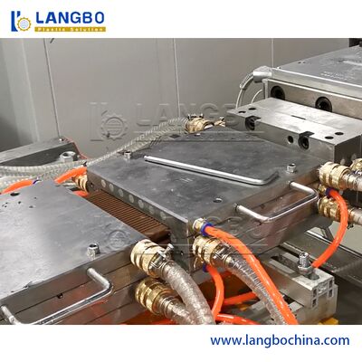 PVC / WPC مشخصات اکستروژن خط زیمنس موتور دو پیچ طراحی