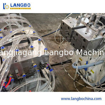 55/110 مخروط دو پیچ Extruder PVC پروفایل خط اکستروژن برای 1180mm کابل Trunking با 22KW قدرت موتور