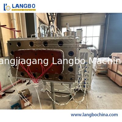 پلاستیک با کیفیت بالا PVC پروفایل فوم شده Extruder WPC بیوه ها درب فریم کف PP PE PC خط تولید باند مهر و موم سوراخ