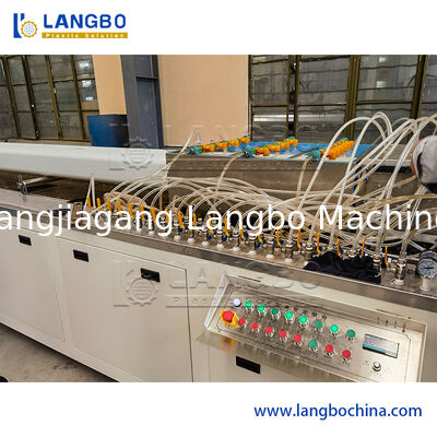 PP PE چوب پلاستیک کامپوزیت WPC سقف دیوار پوشش صفحه پروفایل ماشین اکستروژن/PVC پنجره و درب پروفایل صفحه درب ماشین اکستروژر خط تولید