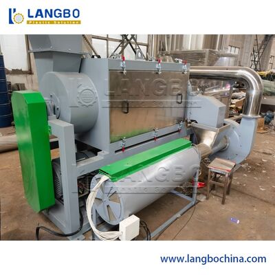 300-5000kg/H ظرفیت خط بازیافت PET با اندازه فلک 14mm و ولتاژ 380V برای بازیافت بطری PET