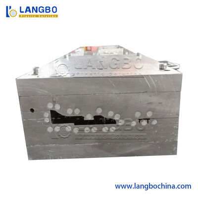 دستگاه اکسترودر تخته مبلمان WPC PVC، خط تولید اکستروژن پلاستیک قرنیز PVC