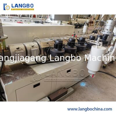 پلاستیک PVC / PU اکسترودر پیچ اکسترودر با کیفیت بالا خروجی 15 - 200mm قطر اسکرو