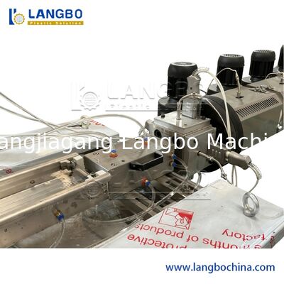 دستگاه تولید پروفیل PVC ماشین اکسترود پروفیل قیمت پلاستیکی PVC برای سوپرمارکت دستگاه اکسترودر قیمت PVC