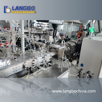 خط اکستروژن پروفیل PVC. کنترل دقیق مناسب برای کاربردهای مختلف