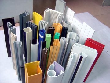خط اکستروژن پروفیل PVC پلاستیکی 1240 میلی متری با کارایی بالا