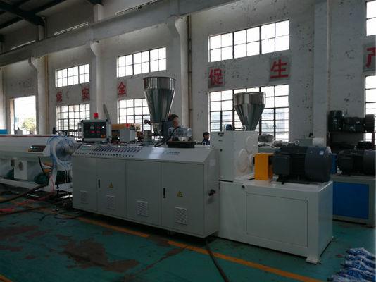 کاملا اتوماتیک 380V 50HZ پلاستیک PVC مشخصات اکستروژن خط دوقلو اکستروژن ماشین پیچ