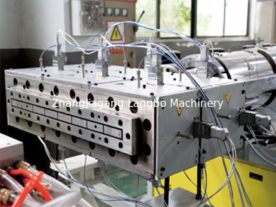 1180MM خط تولیدی تخت گسترده PVC با خروجی بالا