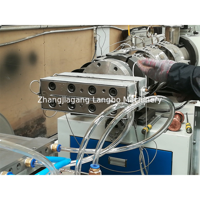 خط اکستروژن پروفیل PVC پلاستیکی 1240 میلی متری با کارایی بالا